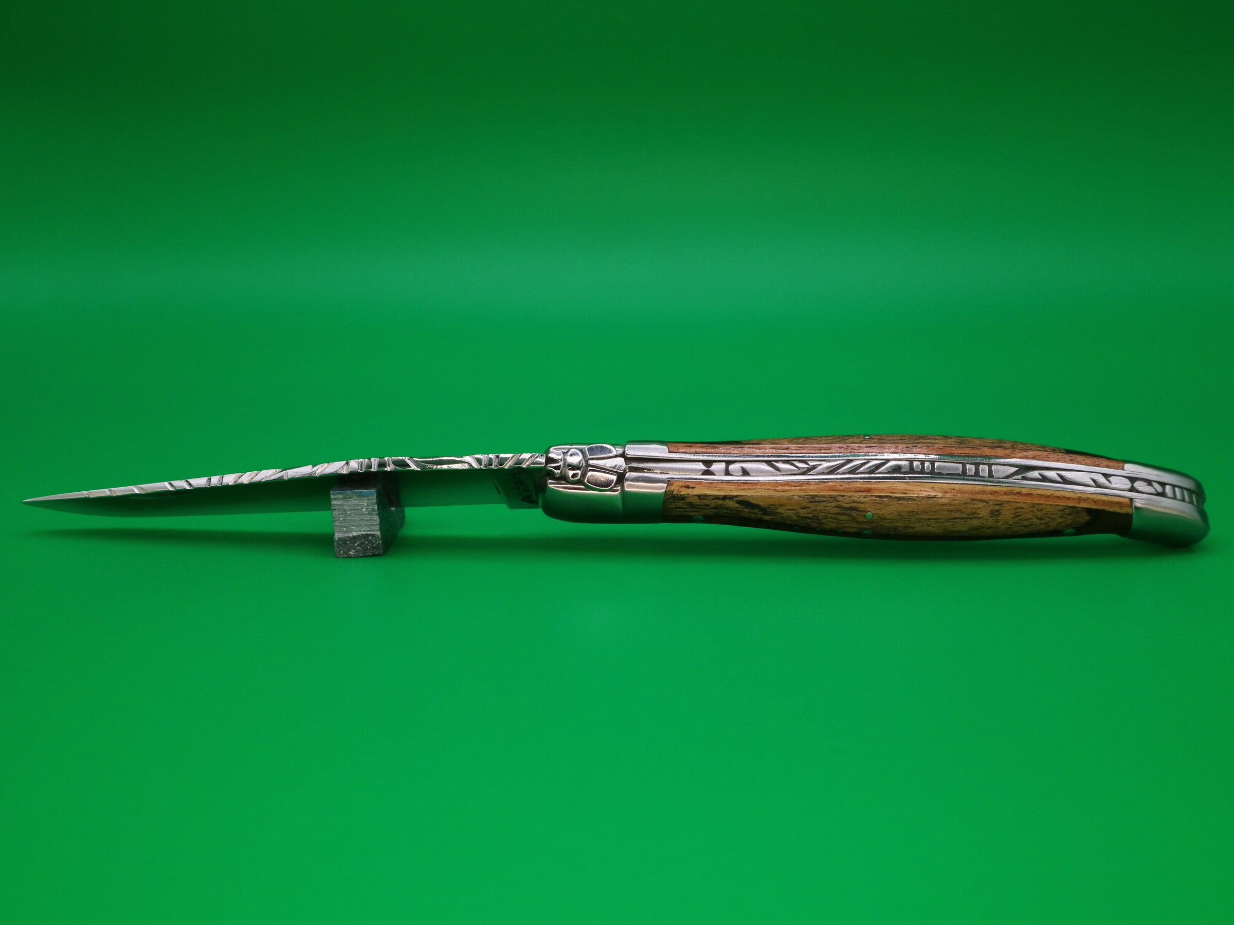 Couteau en Ziricote et Bois de Rose