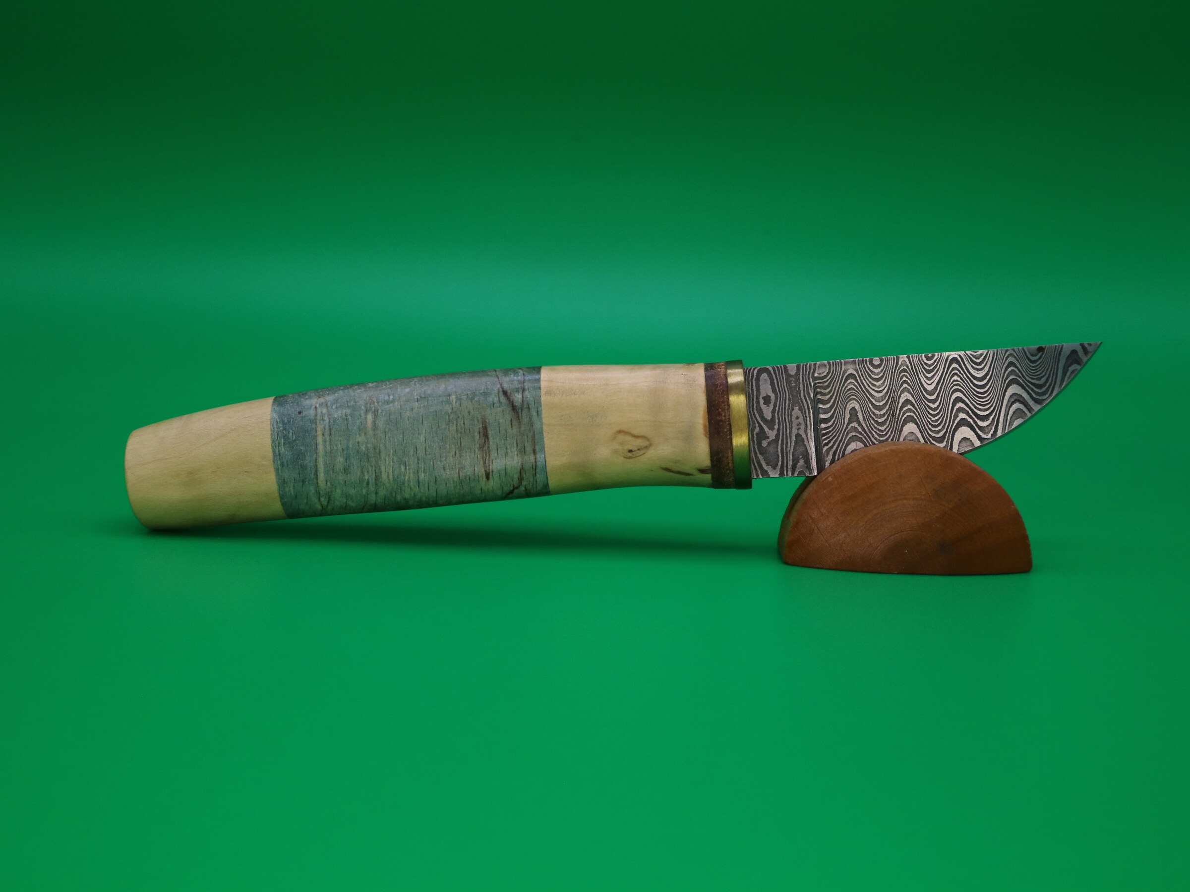 Couteau Style Puukko Finlandais Buis et Bouleau Stabilisé