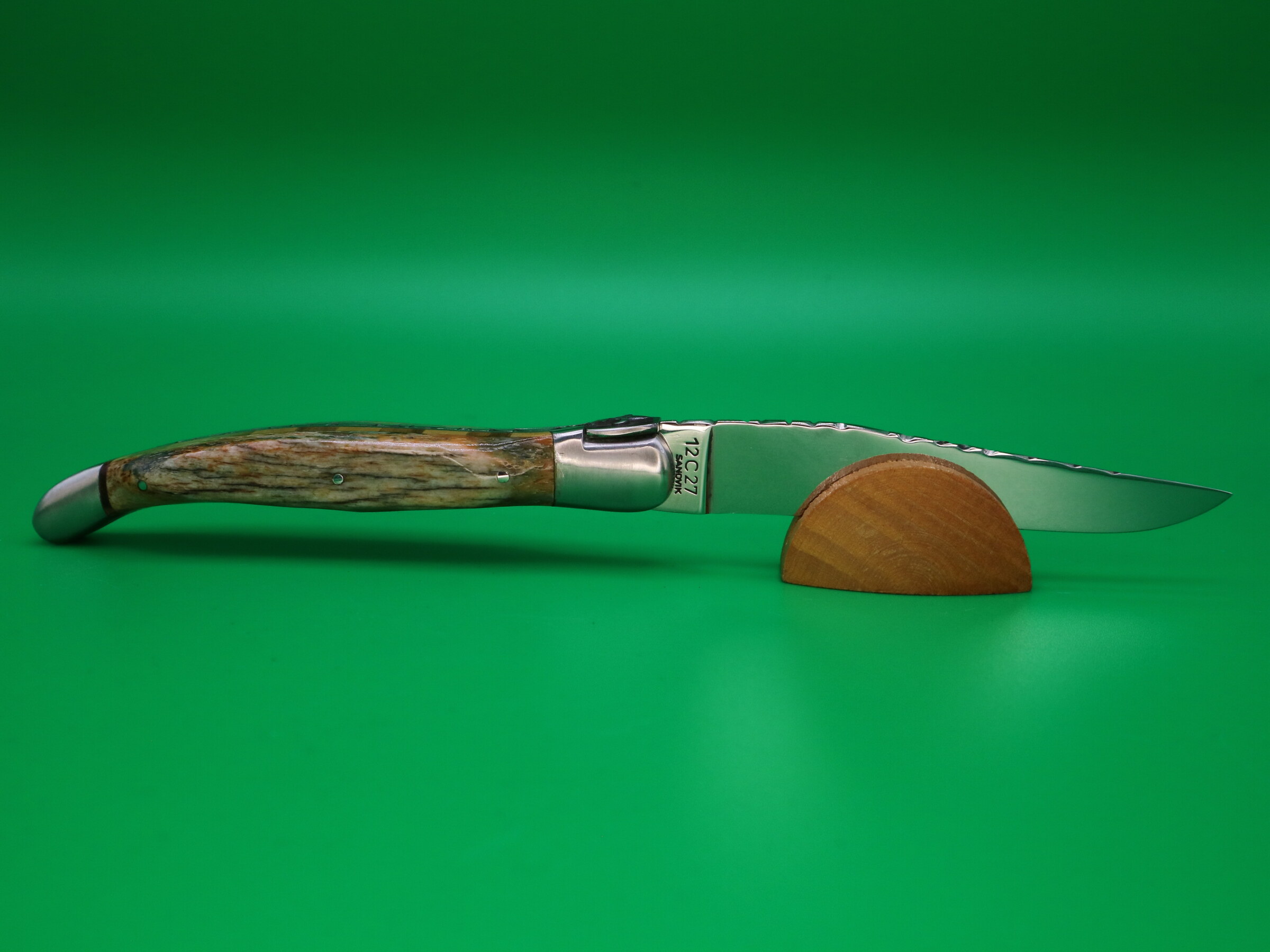 Couteau Os de Girafe et Damier Buis Bois de Rose